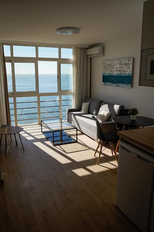 מאלגה Beachfront Apartment מראה חיצוני תמונה