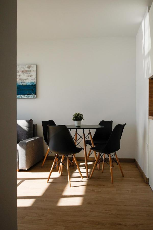 מאלגה Beachfront Apartment מראה חיצוני תמונה